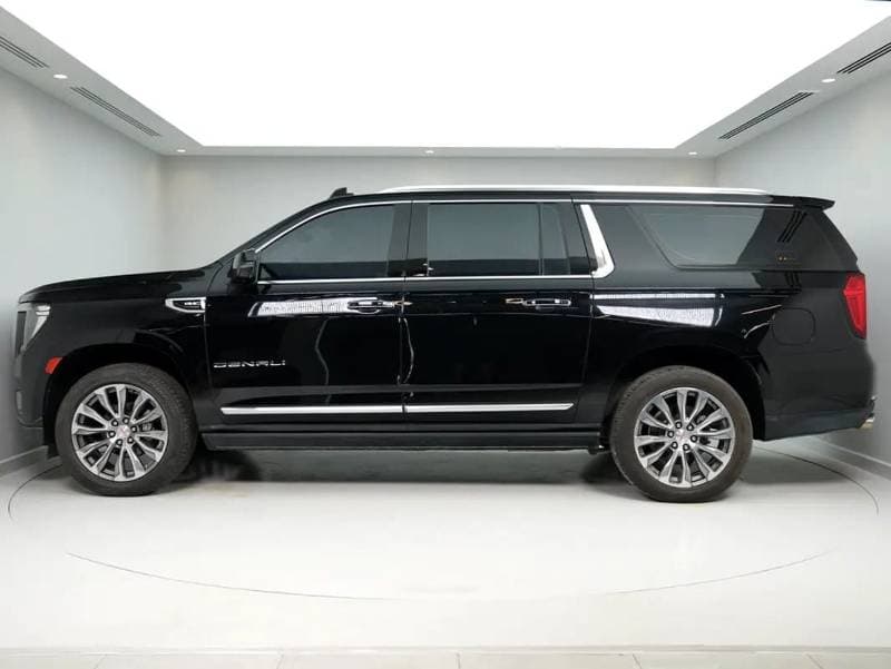 2021 GMC Yukon XL thumbnail 3