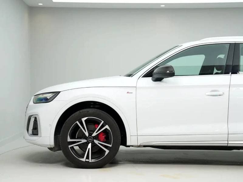2023 Audi Q5 45 TFSI S LINE thumbnail 3