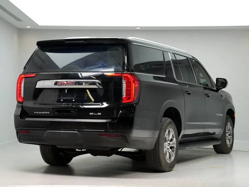 2021 GMC Yukon SLE thumbnail 7
