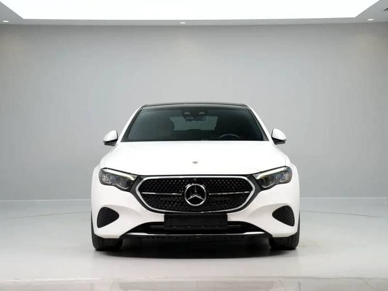 2024 Mercedes Benz E200 STANDARD thumbnail 5
