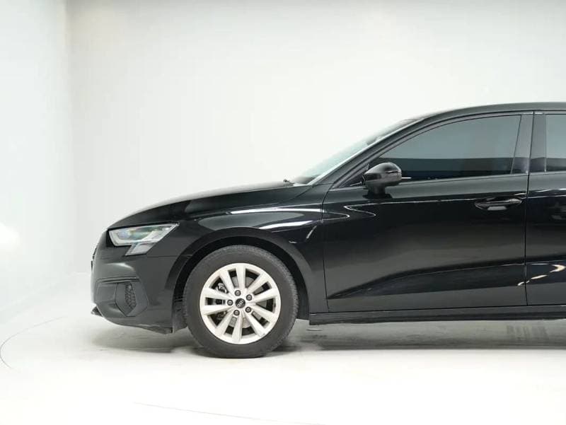 2023 Audi A3 35 TFSI thumbnail 3