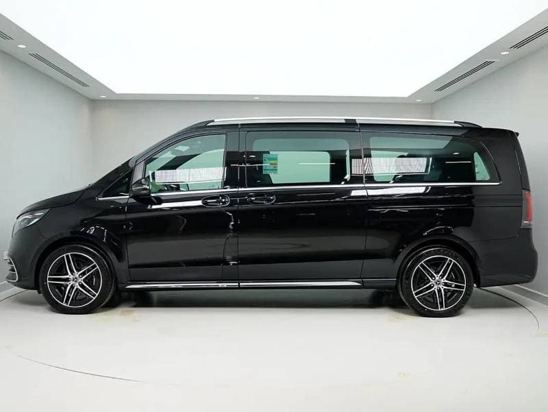 2026 Mercedes Benz V300 AVANTGARDE thumbnail 3