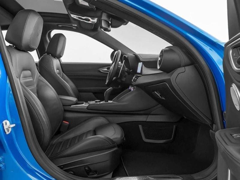 2022 Alfa Romeo Giulia VELOCE thumbnail 8