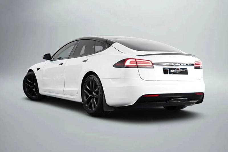 2023 Tesla Model S PLAID thumbnail 2