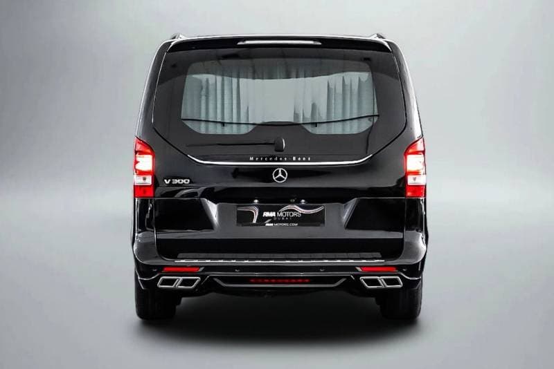 2025 Mercedes Benz V300 Standard thumbnail 4