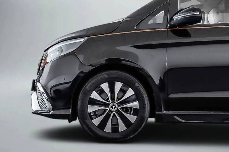 2025 Mercedes Benz V300 Standard thumbnail 6