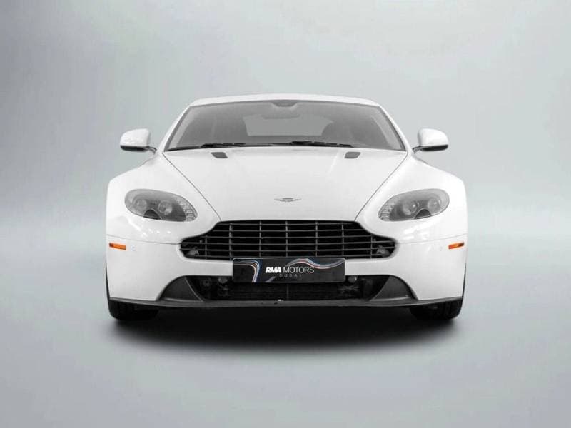 2016 Aston Martin Vantage Standard thumbnail 3