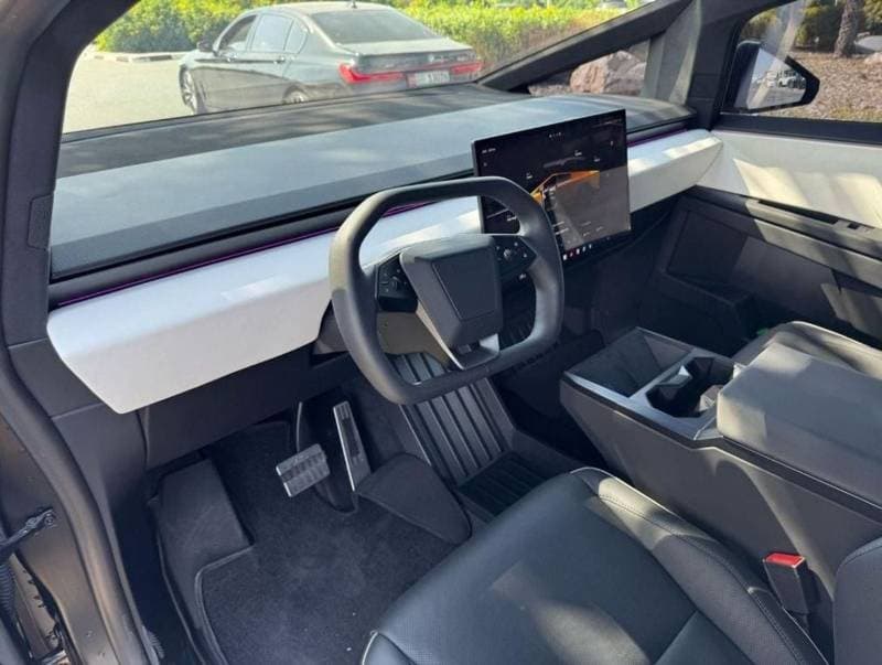 2024 Tesla Cybertruck FOUNDATION SERIES AWD thumbnail 7