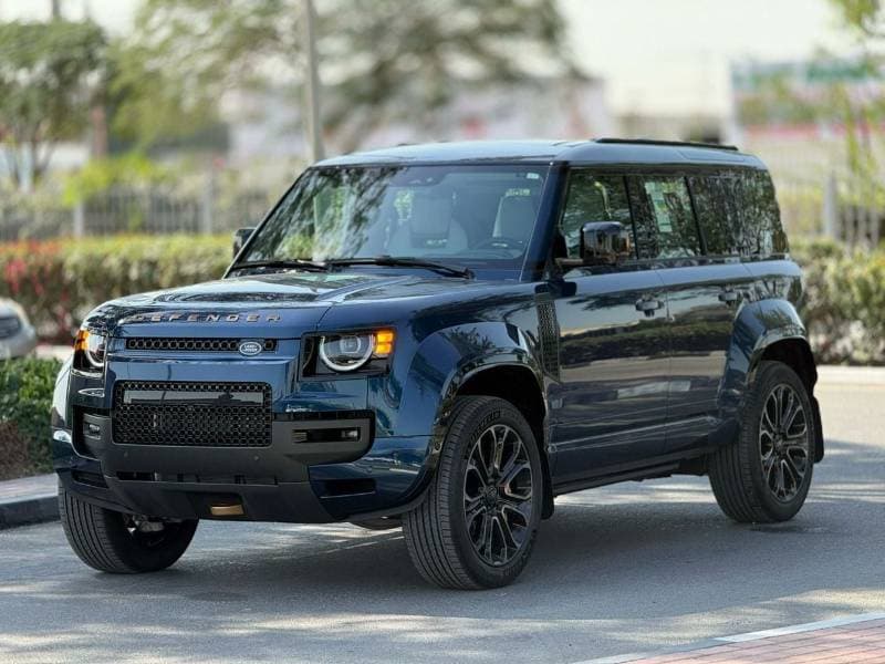 2026 Land Rover Defender OCTA thumbnail 3