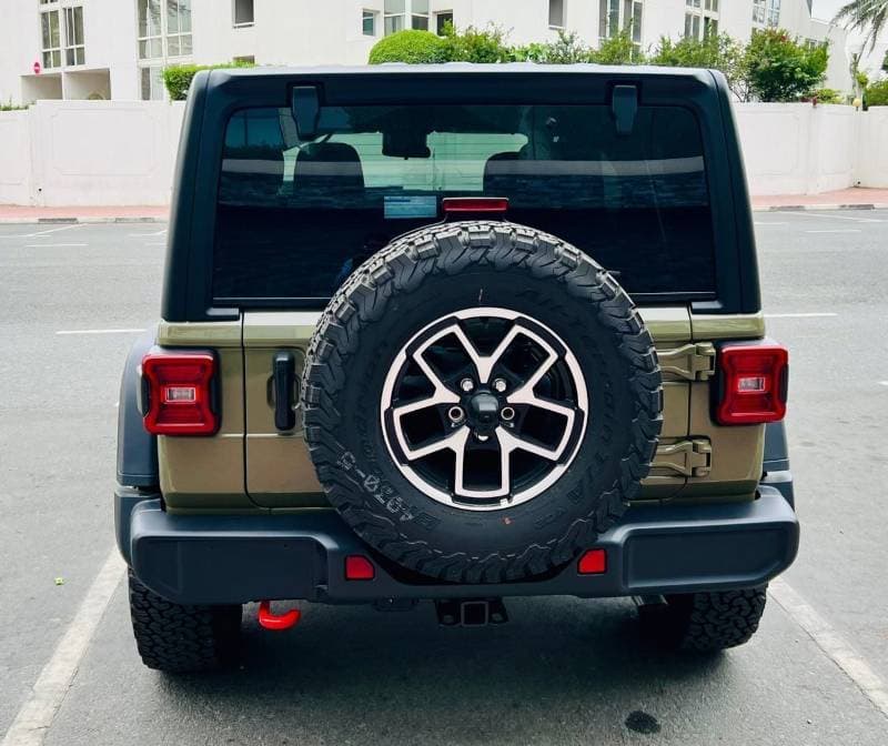 2025 Jeep Wrangler Unlimited RUBICON X thumbnail 4