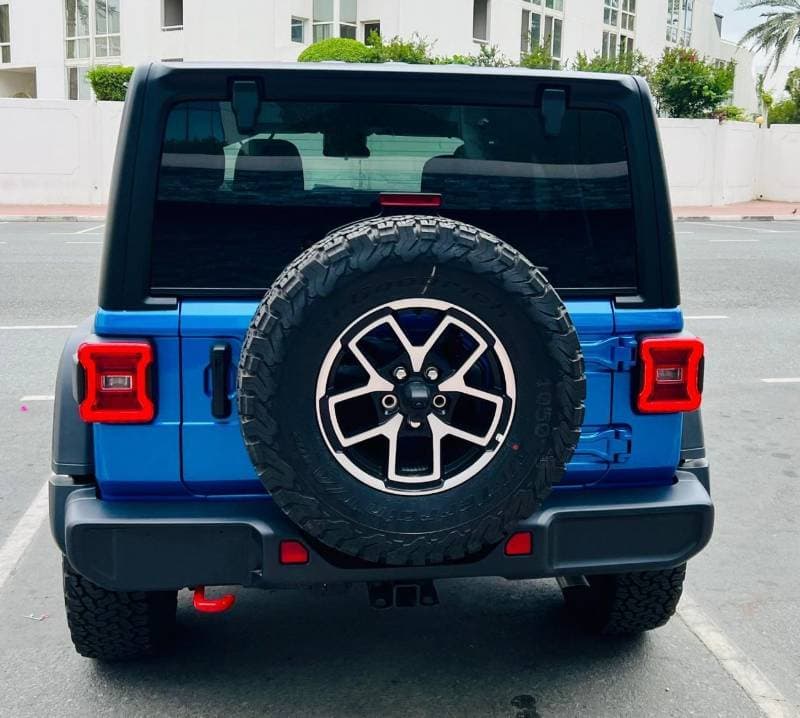 2025 Jeep Wrangler Unlimited RUBICON X thumbnail 5
