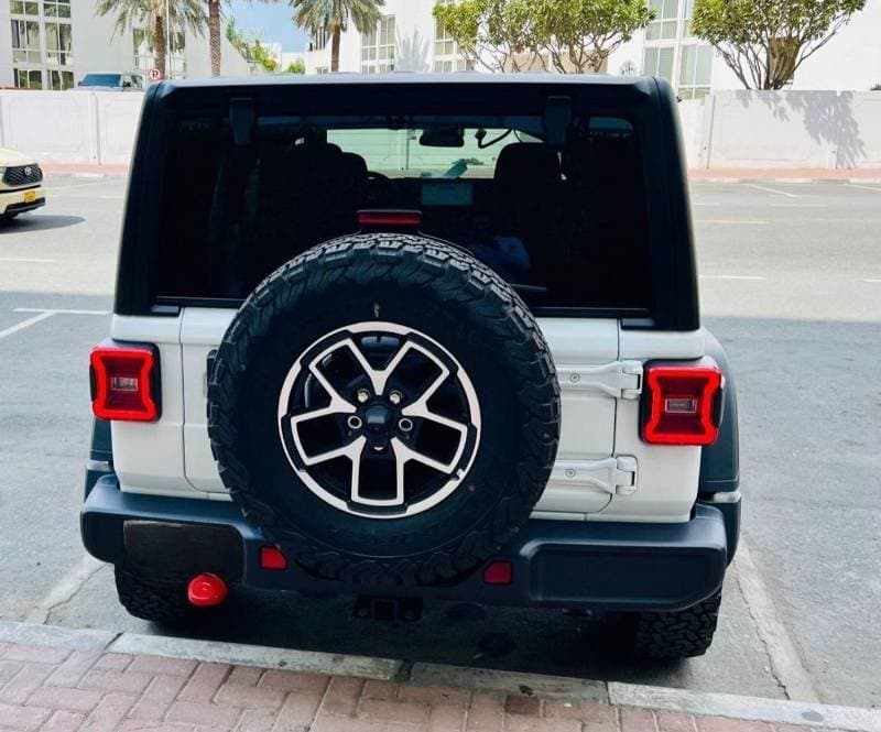 2025 Jeep Wrangler Unlimited RUBICON X thumbnail 5
