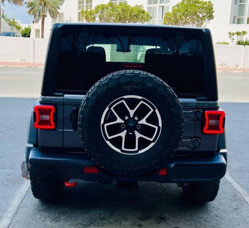 2025 Jeep Wrangler Unlimited RUBICON X thumbnail 5