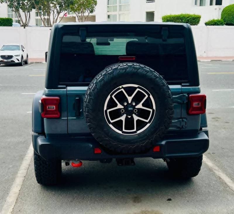 2025 Jeep Wrangler Unlimited RUBICON X thumbnail 2