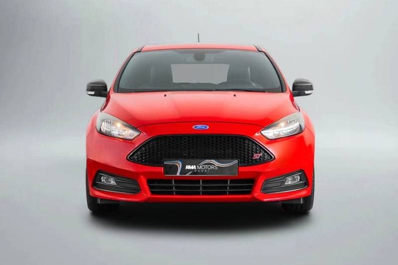 2017 Ford Focus ST thumbnail 3