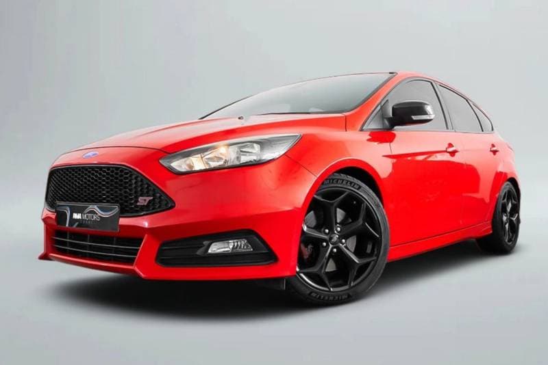 2017 Ford Focus ST thumbnail 5