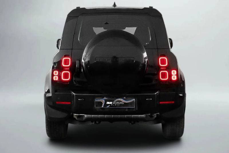 2023 Land Rover Defender 130 HSE P400 thumbnail 4