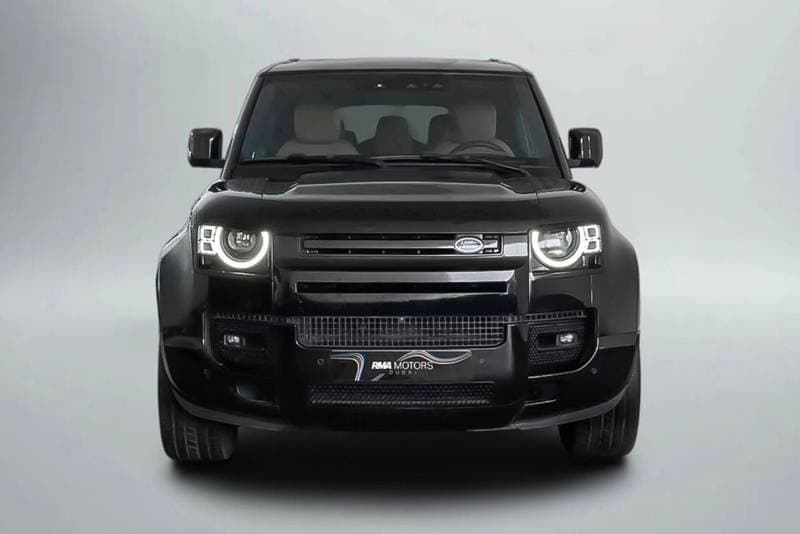 2023 Land Rover Defender 130 HSE P400 thumbnail 3