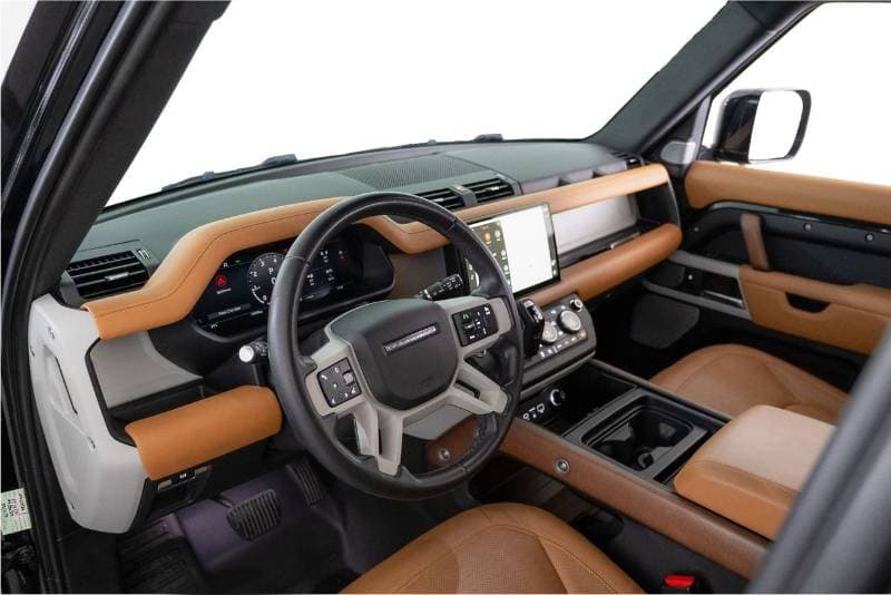 2023 Land Rover Defender 130 HSE P400 thumbnail 7