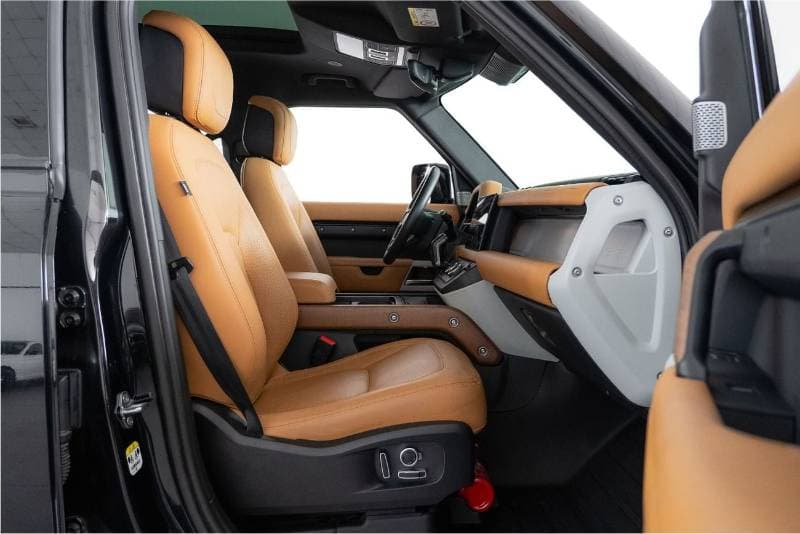 2023 Land Rover Defender 130 HSE P400 thumbnail 8