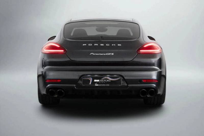2016 Porsche Panamera STD thumbnail 4