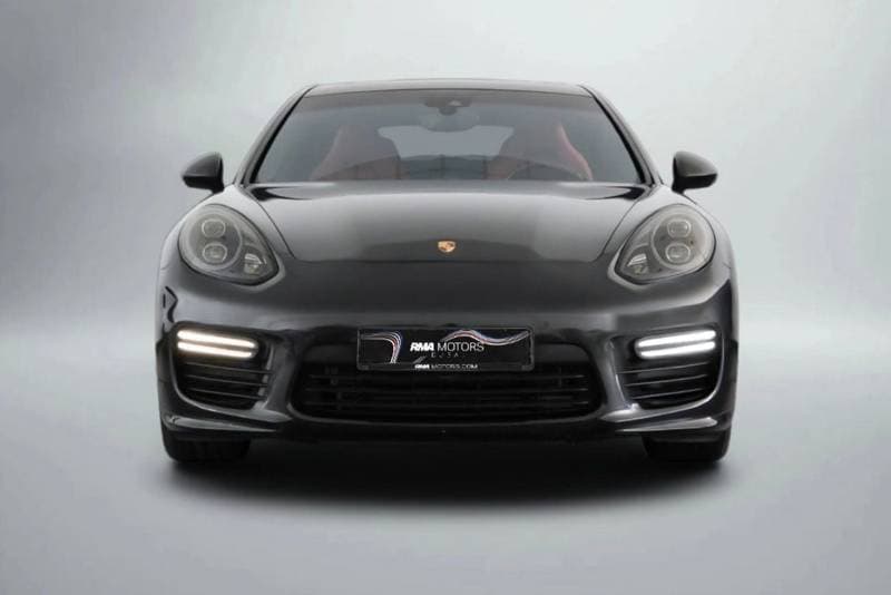 2016 Porsche Panamera STD thumbnail 3