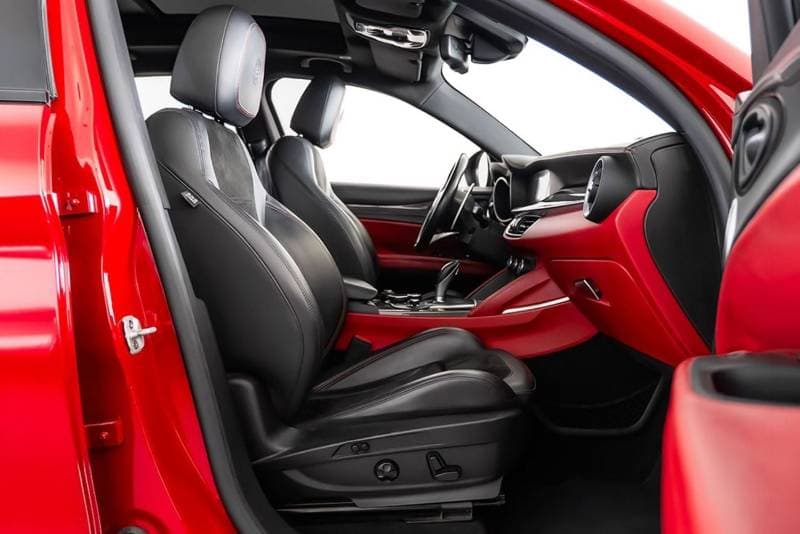 2019 Alfa Romeo Stelvio QUADRIFOGLIO thumbnail 8