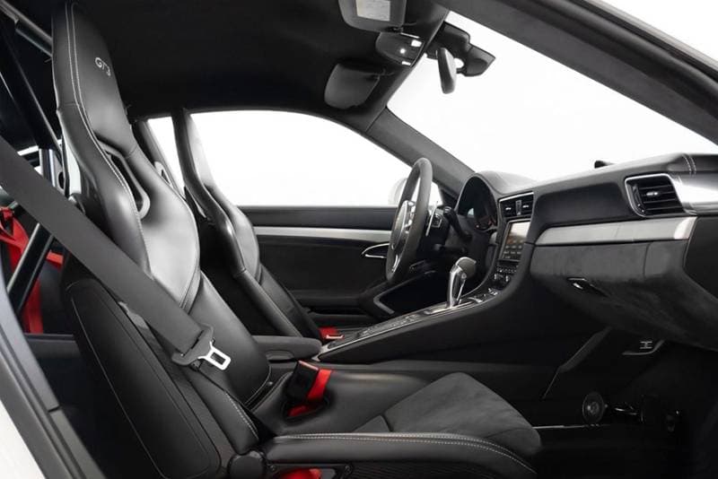 2015 Porsche 911 GT3 thumbnail 6