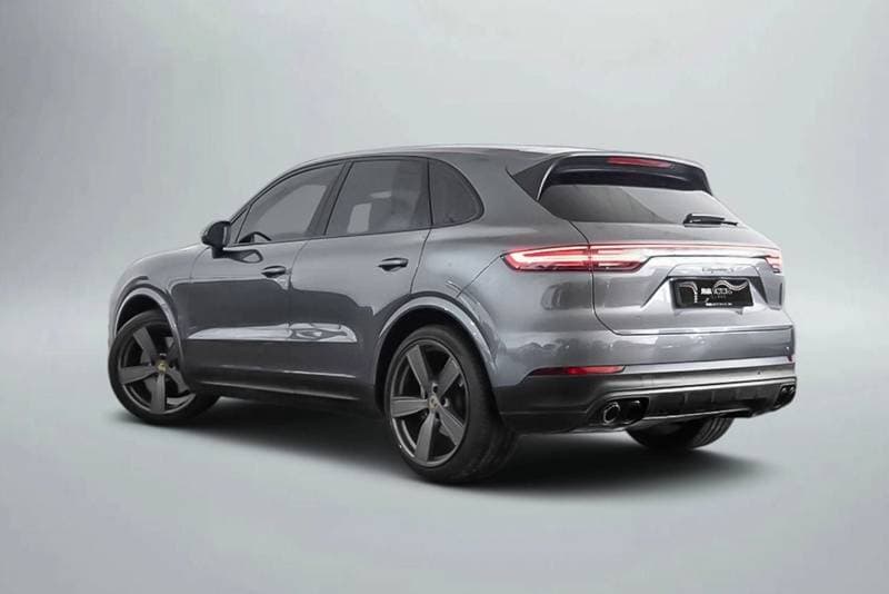 2021 Porsche Cayenne S thumbnail 2