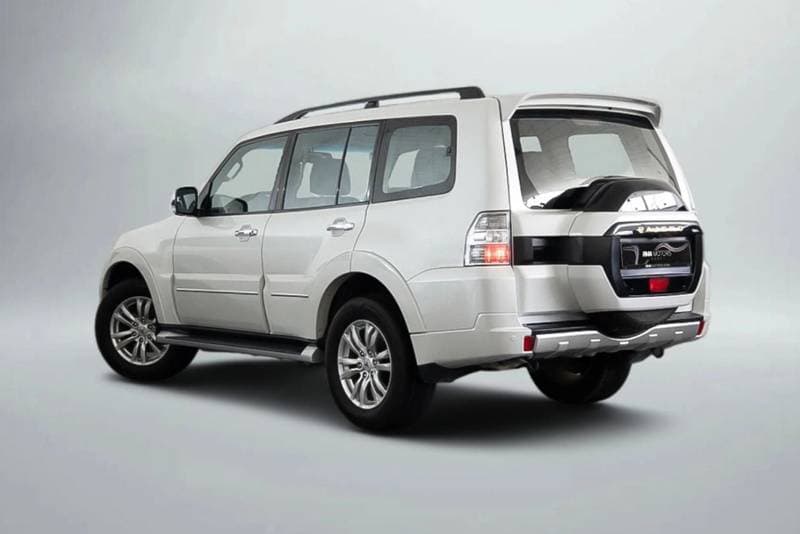 2020 Mitsubishi Pajero GLS H/L GOLD thumbnail 2