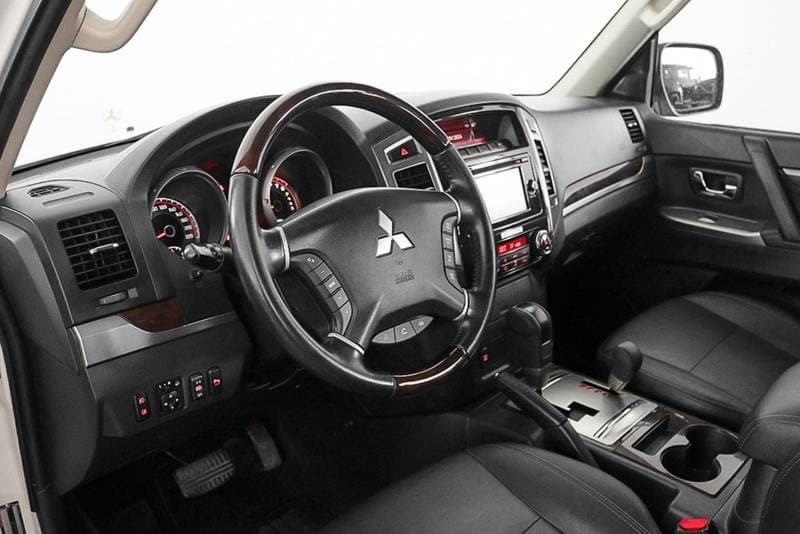 2020 Mitsubishi Pajero GLS H/L GOLD thumbnail 7