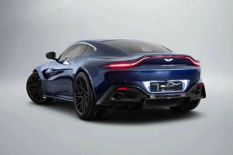2019 Aston Martin Vantage STANDARD thumbnail 2
