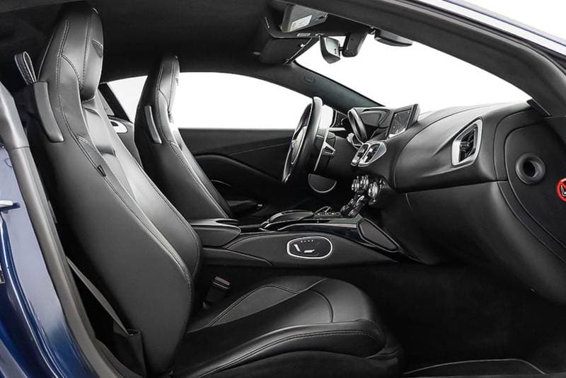 2019 Aston Martin Vantage STANDARD thumbnail 8