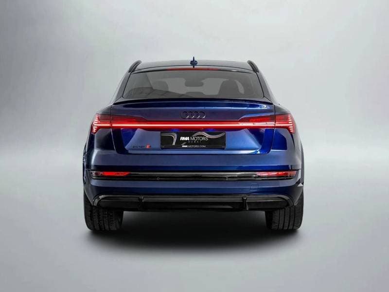 2023 Audi e tron S thumbnail 4