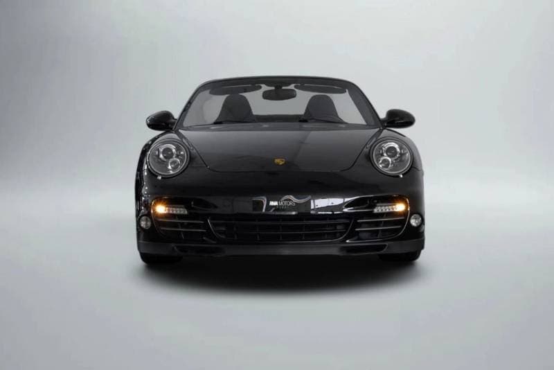 2010 Porsche 911 Turbo thumbnail 3
