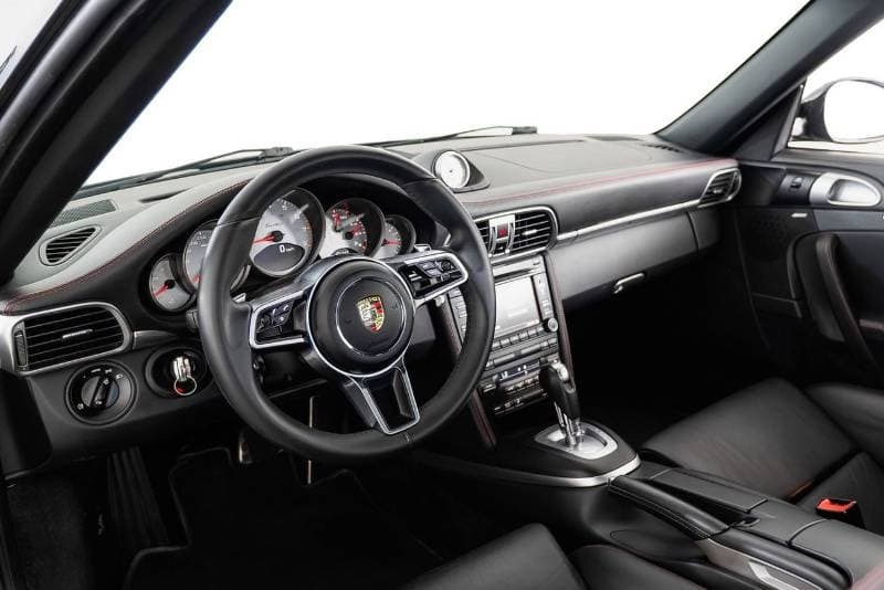 2010 Porsche 911 Turbo thumbnail 7