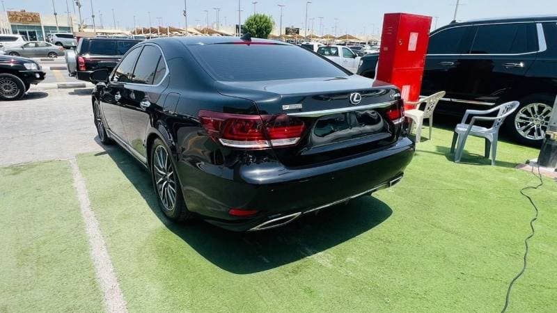 2016 Lexus LS460 F SPORT thumbnail 6