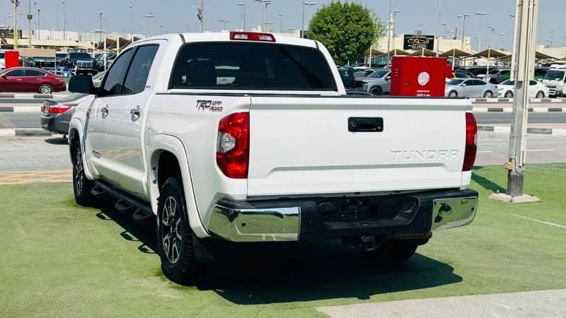 2015 Toyota Tundra STANDARD thumbnail 6