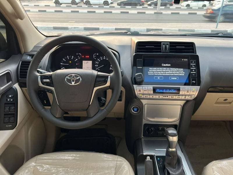 2022 Toyota Prado GXR thumbnail 8