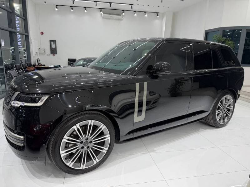 2026 Land Rover Range Rover HSE P400 thumbnail 4
