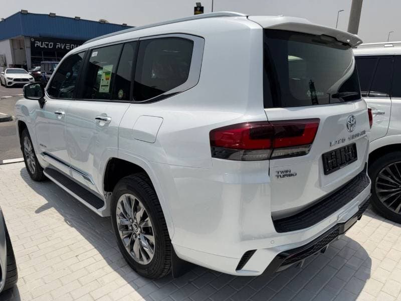 2026 Toyota Land Cruiser VXR thumbnail 4