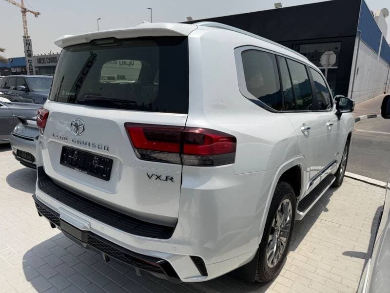 2026 Toyota Land Cruiser VXR thumbnail 6