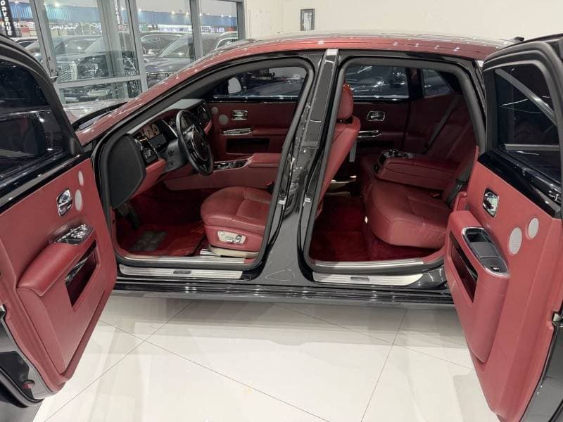 2014 Rolls Royce Ghost SWB thumbnail 8