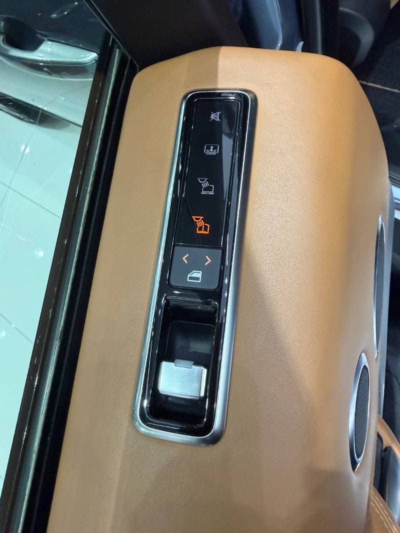 2019 Land Rover Range Rover VOGUE SE thumbnail 7