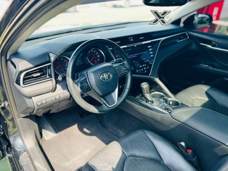 2018 Toyota Camry SE thumbnail 7