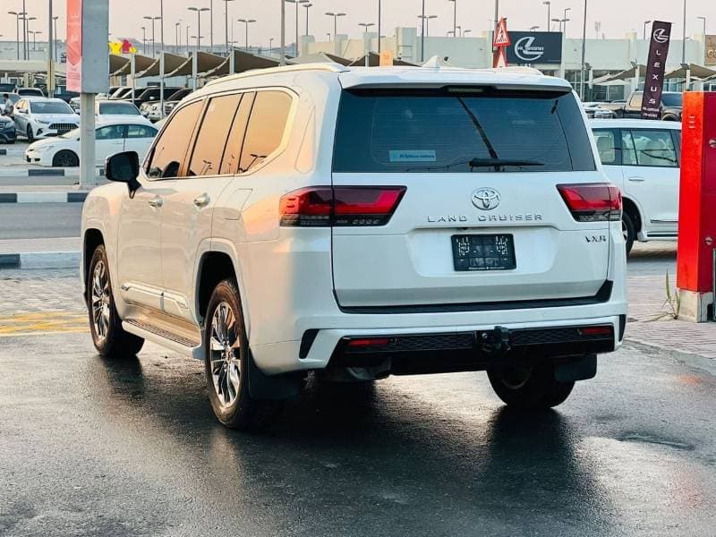 2024 Toyota Land Cruiser VXR thumbnail 6