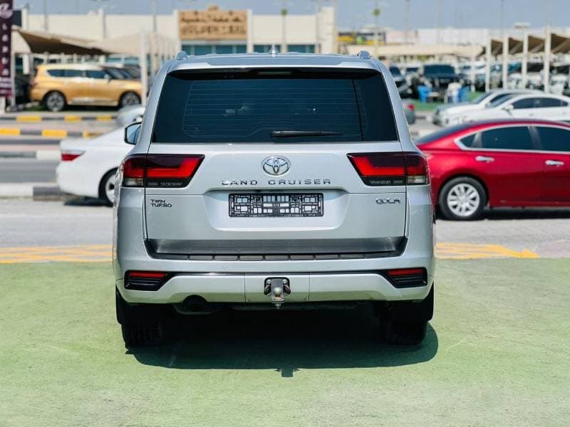 2022 Toyota Land Cruiser GXR thumbnail 4