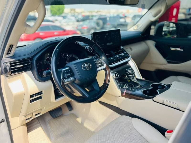 2022 Toyota Land Cruiser GXR thumbnail 7