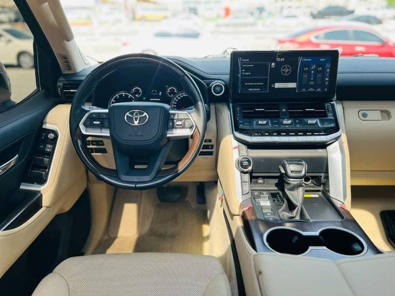 2022 Toyota Land Cruiser GXR thumbnail 8