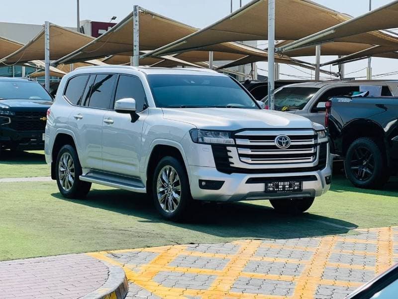 2022 Toyota Land Cruiser GXR thumbnail 2